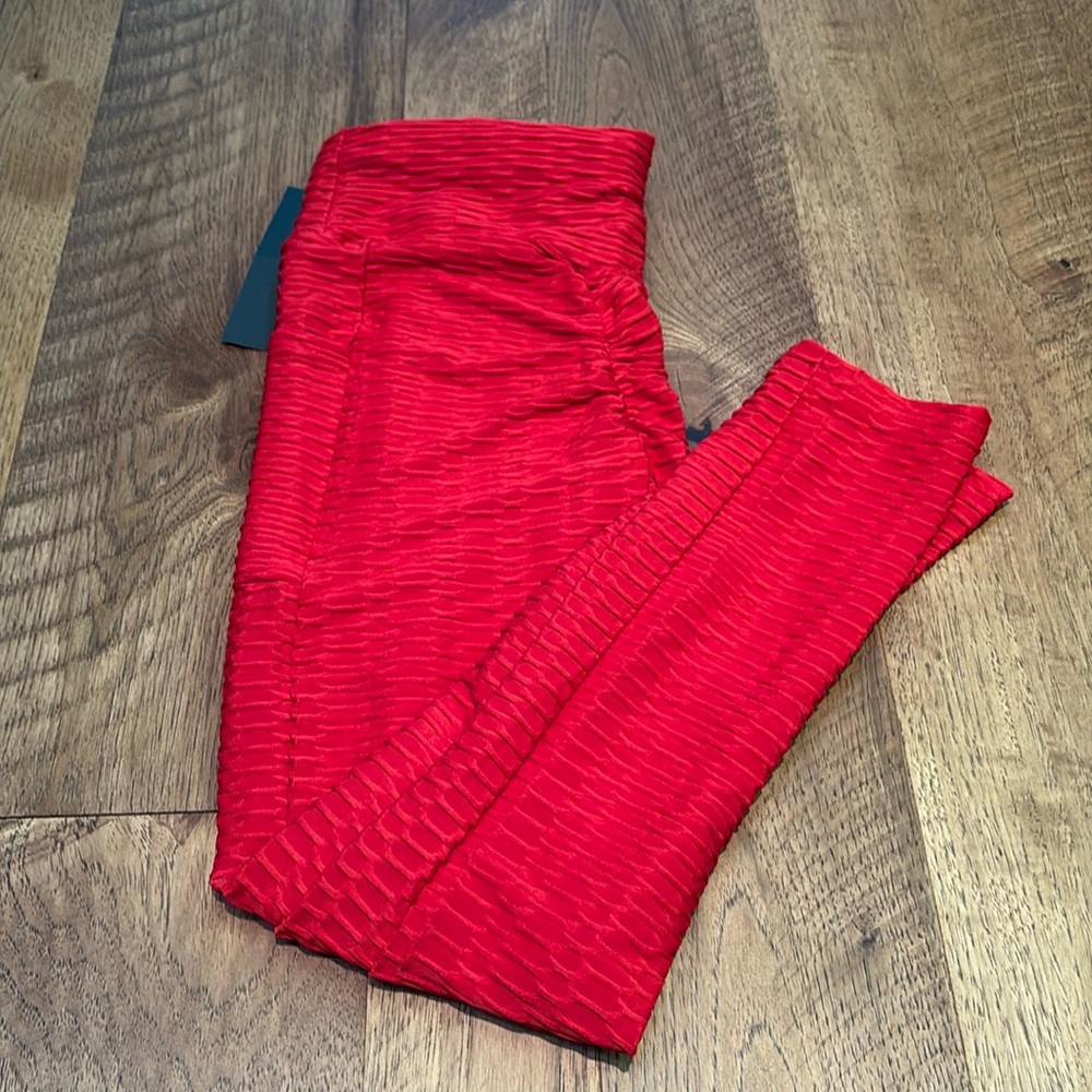 NWT JVINI Woman’s Red Leggings Size S